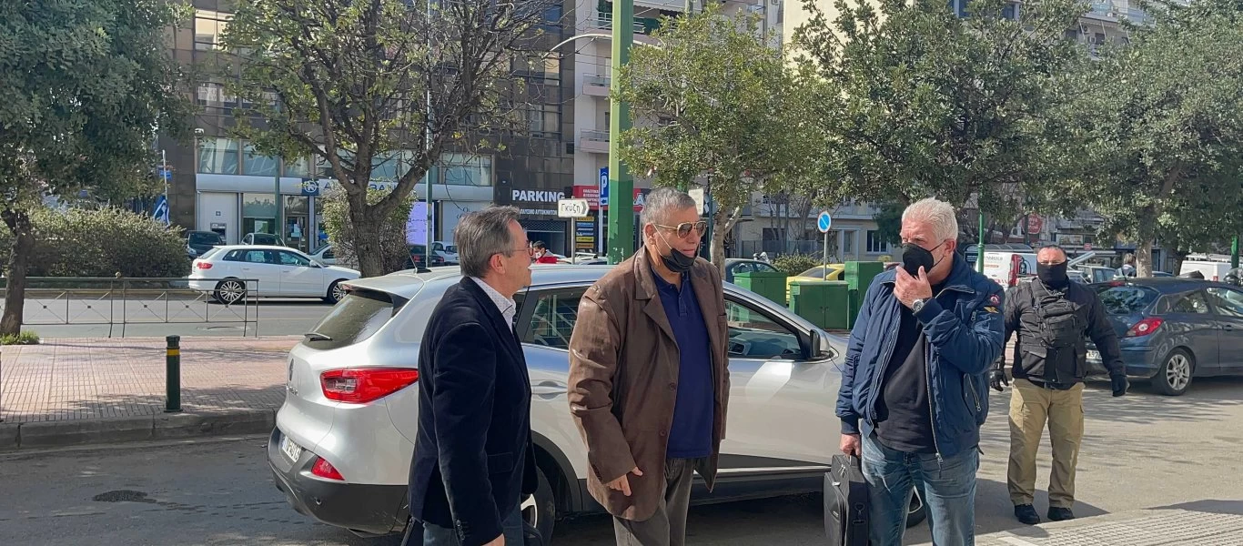 Στον Άρειο Πάγο ο Γιώργος Τράγκας - Κατέθεσερ ιδρυτική δήλωση για το κόμμα «Κίνημα Ελεύθερων Ανθρώπων» (βίντεο)